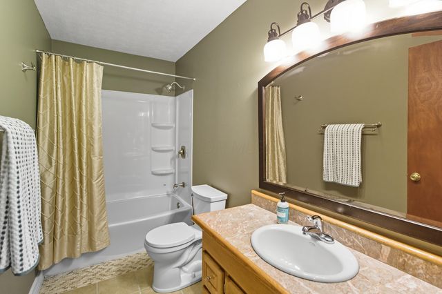 8482 Dover Crest Court, Galloway, OH 43119