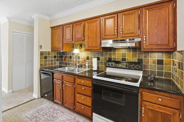 8482 Dover Crest Court, Galloway, OH 43119