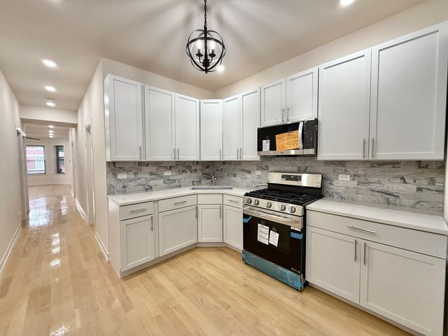 4032 W Wilcox Street, Chicago, IL 60624