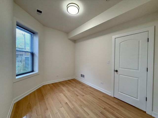 4032 W Wilcox Street, Chicago, IL 60624