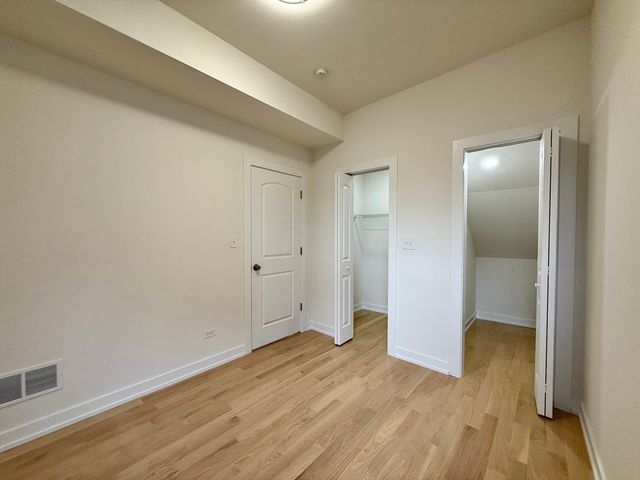 4032 W Wilcox Street, Chicago, IL 60624