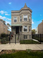 4032 W Wilcox Street, Chicago, IL 60624