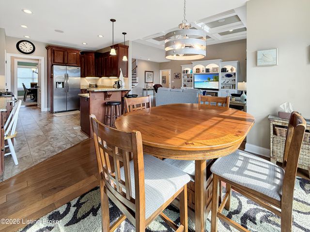 677 Oak Creek Dr, Mt Washington, KY 40047