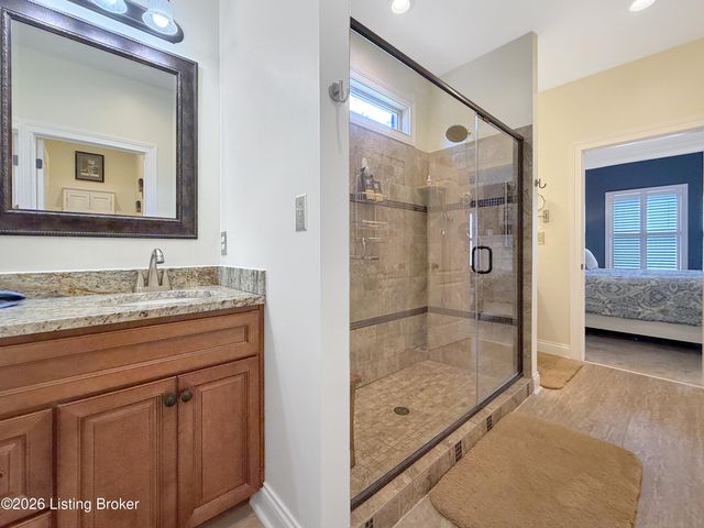 677 Oak Creek Dr, Mt Washington, KY 40047