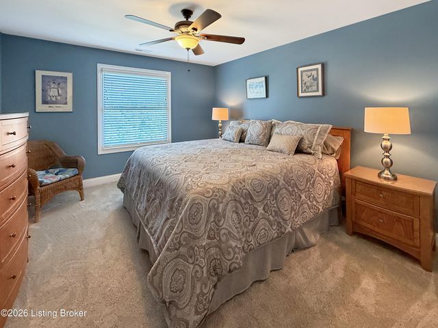 677 Oak Creek Dr, Mt Washington, KY 40047