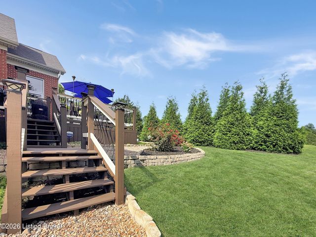 677 Oak Creek Dr, Mt Washington, KY 40047