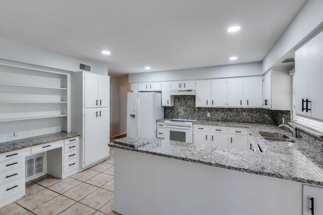 1919 Betsy Lane, Irving, TX 75061