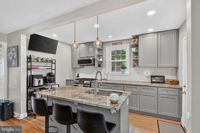 1811 OAK ST, Wilmington, DE 19805