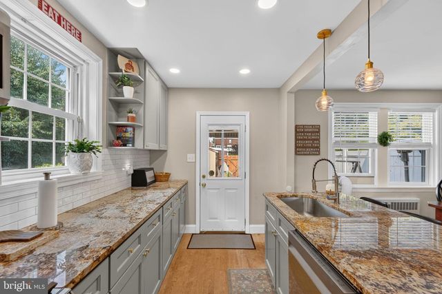 1811 OAK ST, Wilmington, DE 19805