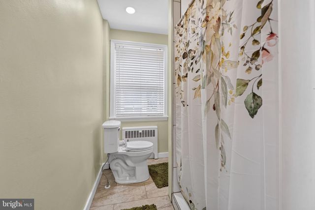 1811 OAK ST, Wilmington, DE 19805