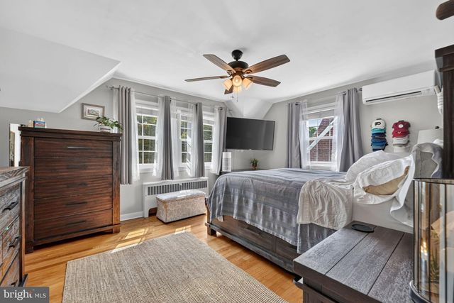 1811 OAK ST, Wilmington, DE 19805