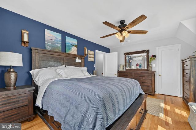 1811 OAK ST, Wilmington, DE 19805