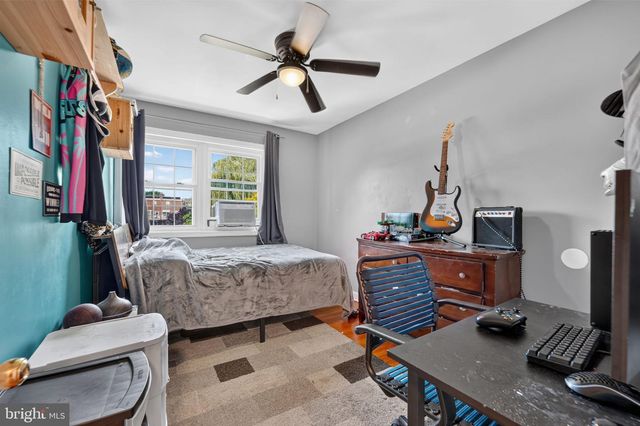 1811 OAK ST, Wilmington, DE 19805