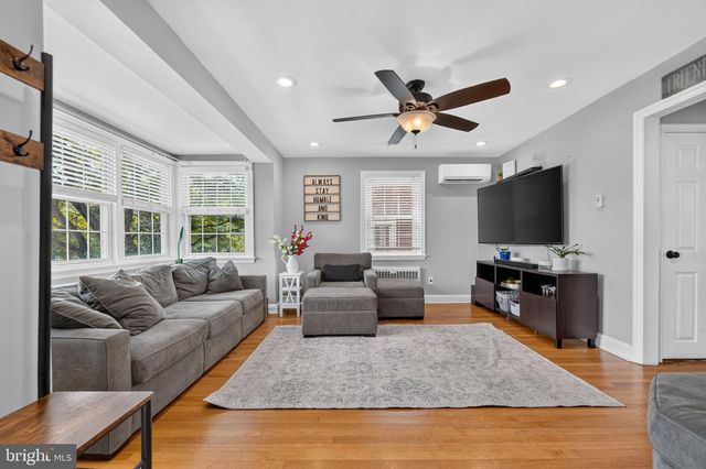 1811 OAK ST, Wilmington, DE 19805
