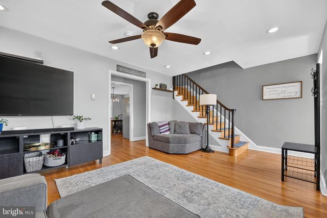 1811 OAK ST, Wilmington, DE 19805