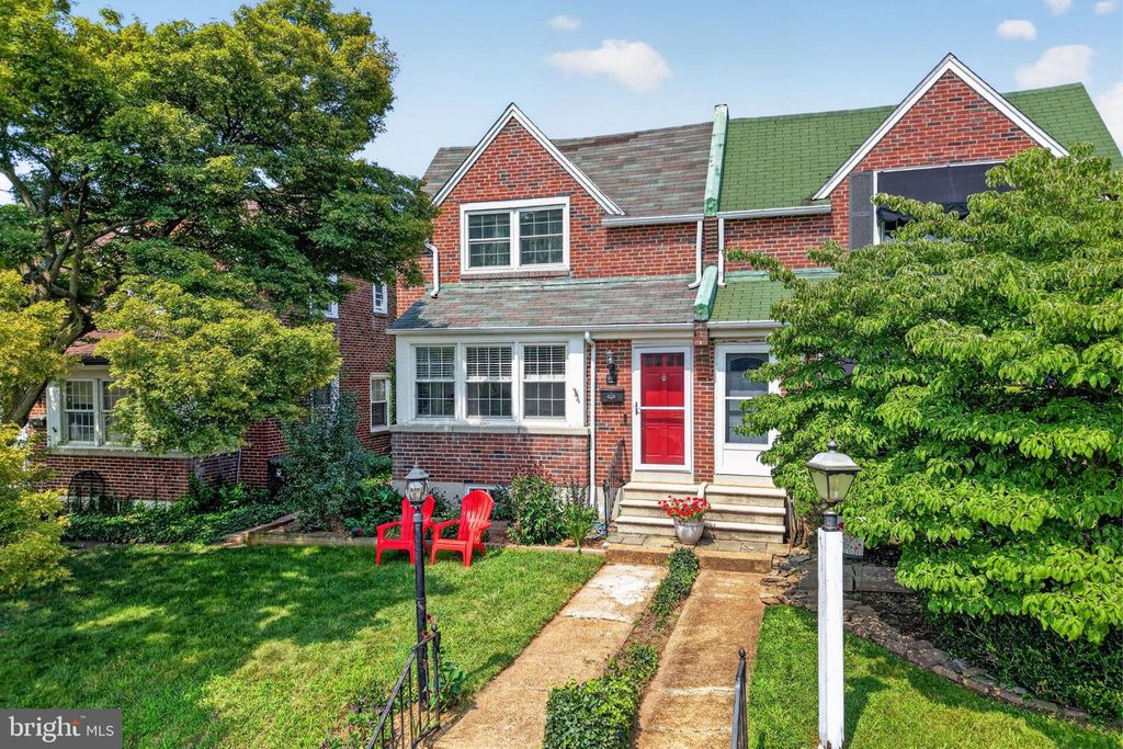1811 OAK ST, Wilmington, DE 19805