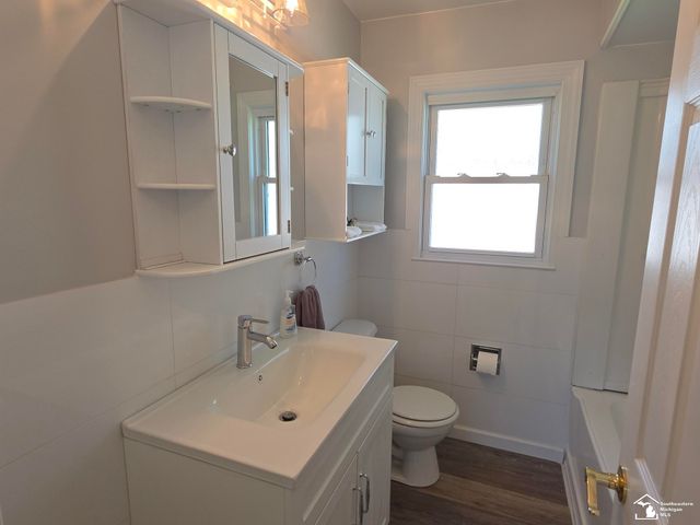 3451 Parkwood Avenue, Monroe, MI 48162