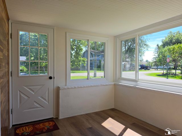 3451 Parkwood Avenue, Monroe, MI 48162