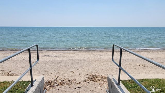 3451 Parkwood Avenue, Monroe, MI 48162