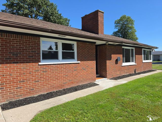 3451 Parkwood Avenue, Monroe, MI 48162