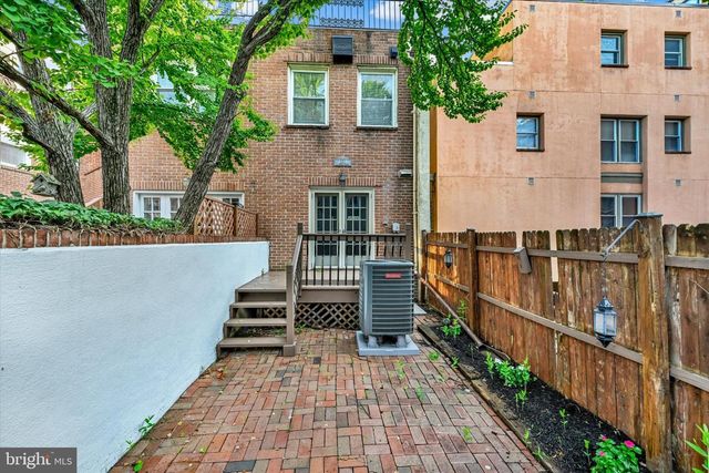 131 W BARRE ST W, Baltimore, MD 21201