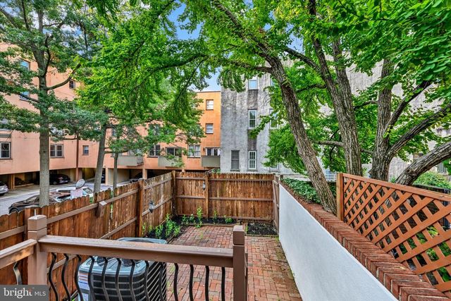 131 W BARRE ST W, Baltimore, MD 21201