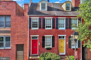 131 W BARRE ST W, Baltimore, MD 21201