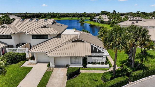 5632 SE Foxcross Place, Stuart, FL 34997
