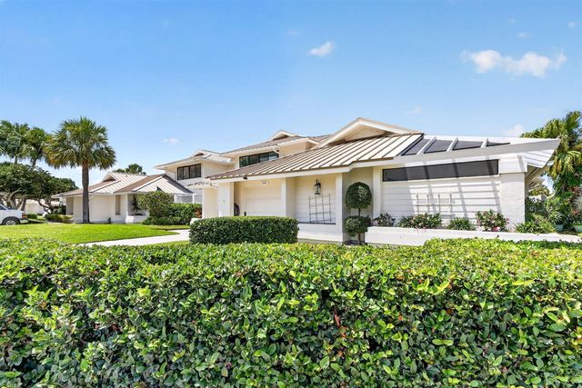 5632 SE Foxcross Place, Stuart, FL 34997