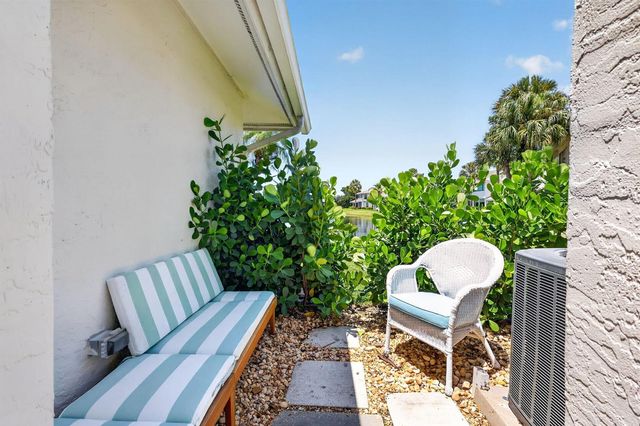 5632 SE Foxcross Place, Stuart, FL 34997