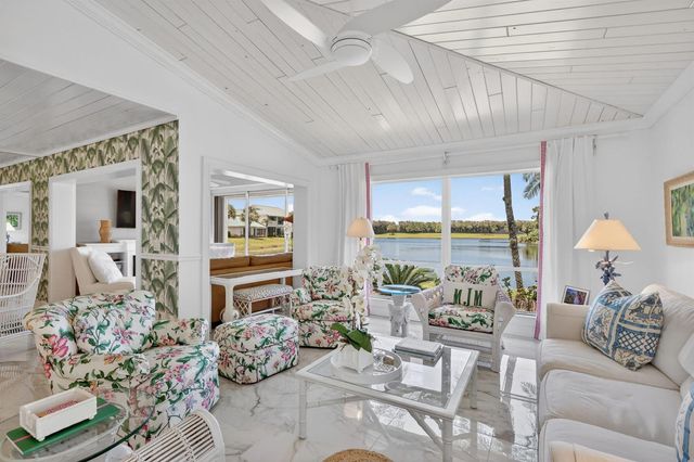 5632 SE Foxcross Place, Stuart, FL 34997