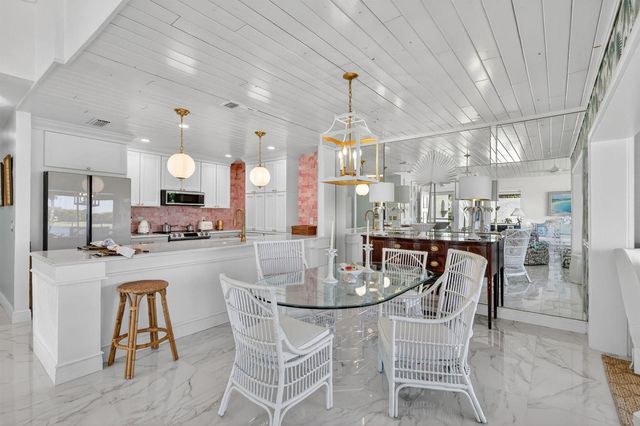 5632 SE Foxcross Place, Stuart, FL 34997