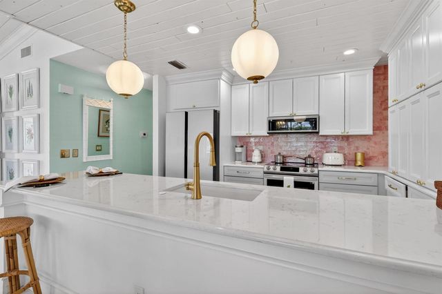 5632 SE Foxcross Place, Stuart, FL 34997