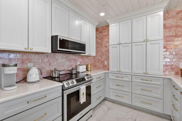 5632 SE Foxcross Place, Stuart, FL 34997