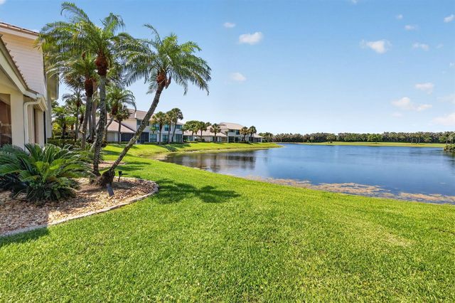 5632 SE Foxcross Place, Stuart, FL 34997