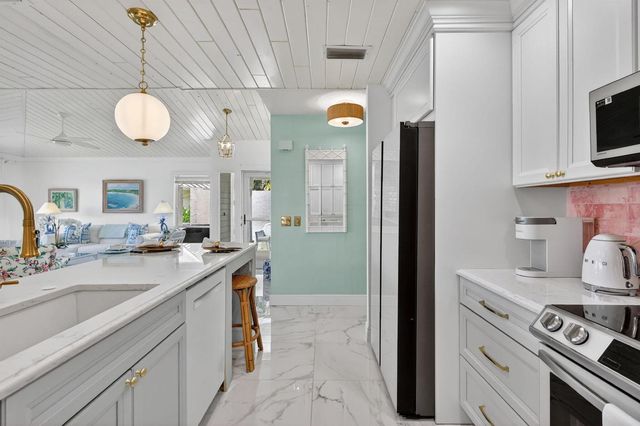 5632 SE Foxcross Place, Stuart, FL 34997