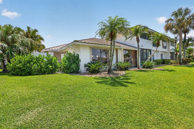 5632 SE Foxcross Place, Stuart, FL 34997