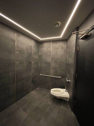 1 AMERICAN Way, Elgin, IL 60120