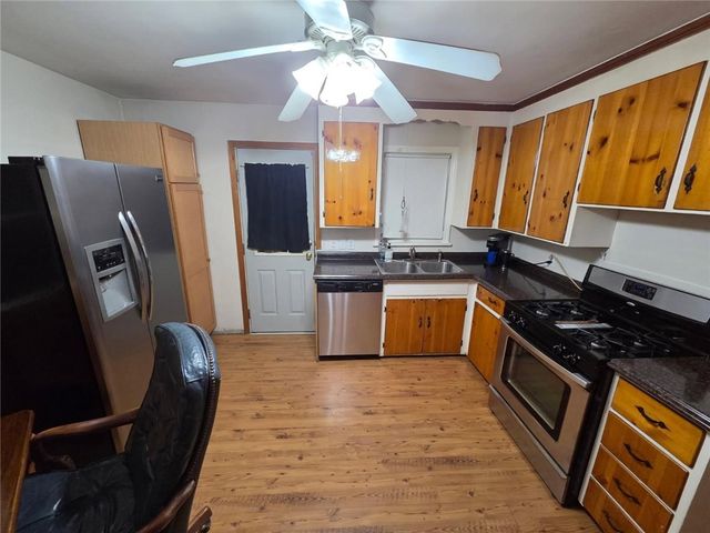 24 Varian Lane, Gates, NY 14624