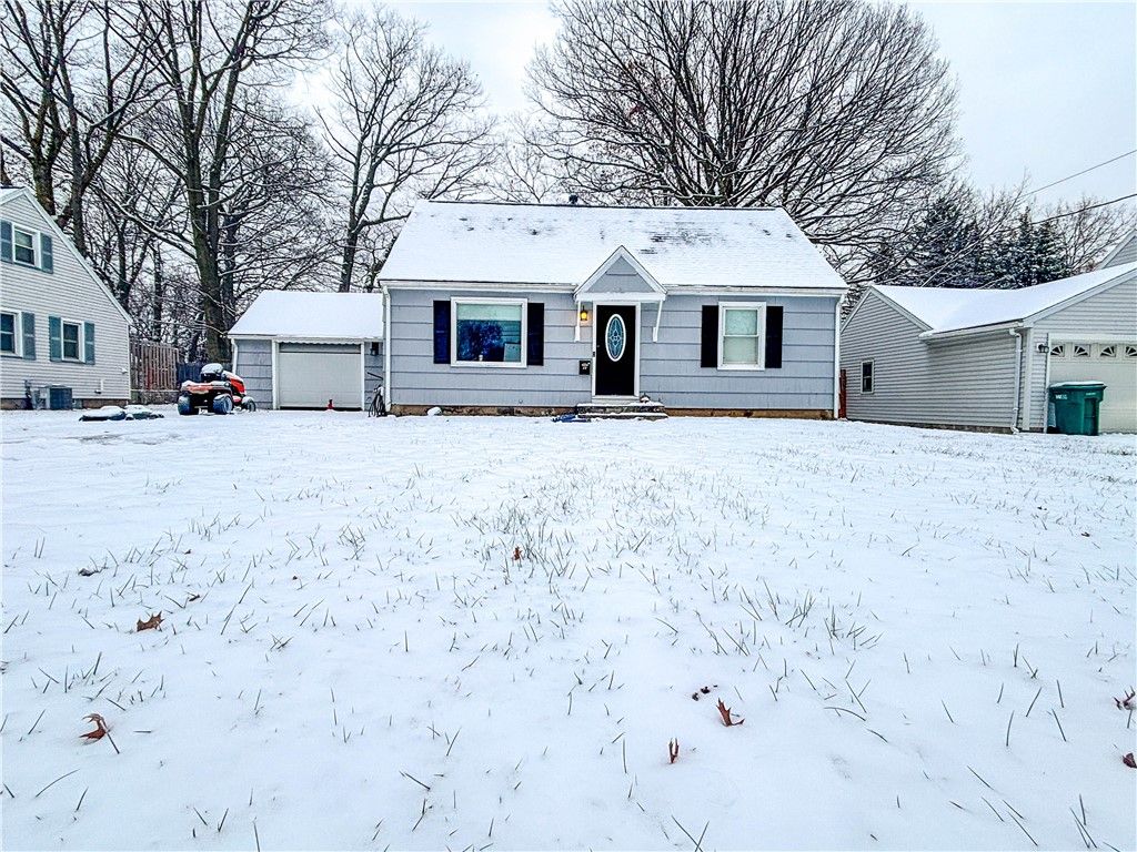 24 Varian Lane, Gates, NY 14624