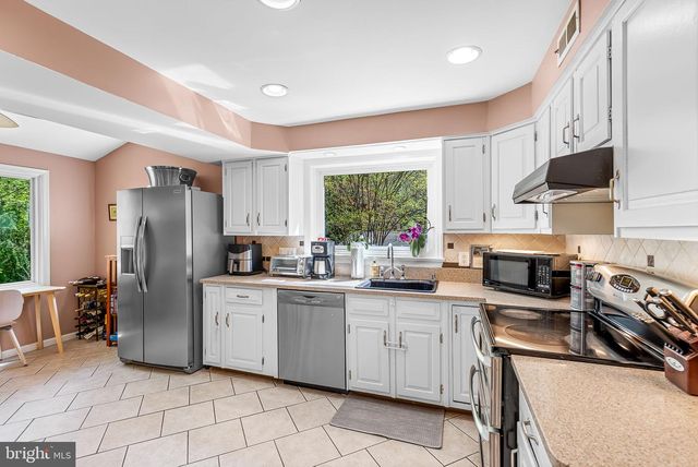 6530 OAKWOOD DRIVE, Falls Church, VA 22041