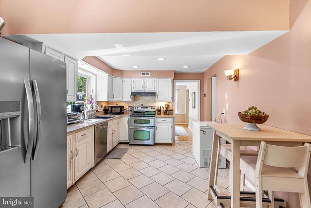 6530 OAKWOOD DRIVE, Falls Church, VA 22041