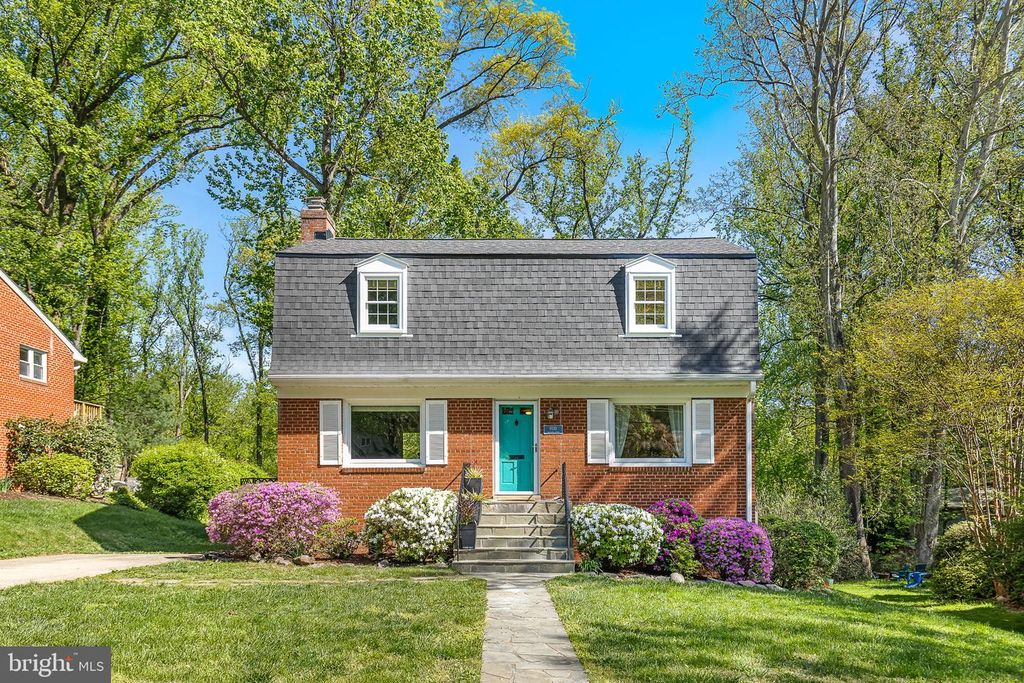6530 OAKWOOD DRIVE, Falls Church, VA 22041