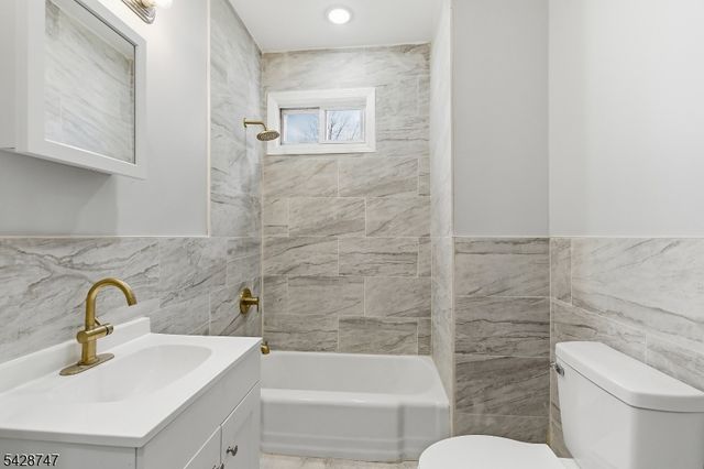 217 W Union St, Burlington City, NJ 08016
