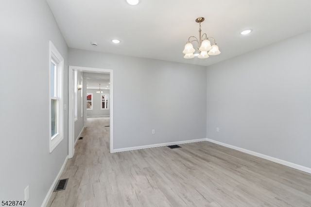 217 W Union St, Burlington City, NJ 08016