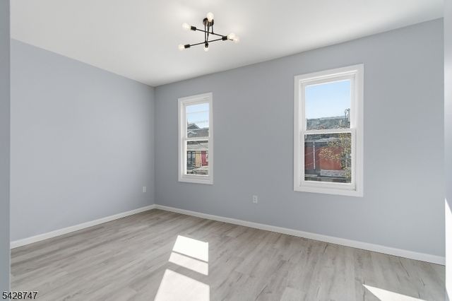 217 W Union St, Burlington City, NJ 08016