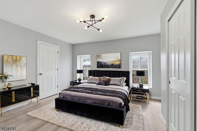 217 W Union St, Burlington City, NJ 08016