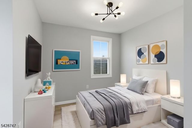 217 W Union St, Burlington City, NJ 08016