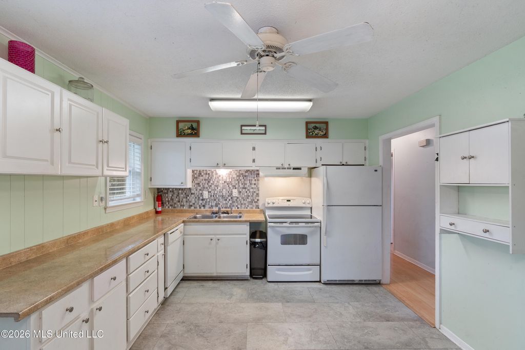 37 Hillbrook Drive, Southaven, MS 38671 — photo 4