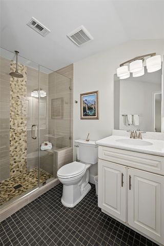 5879 Valley Forge Drive 107, Houston, TX 77057
